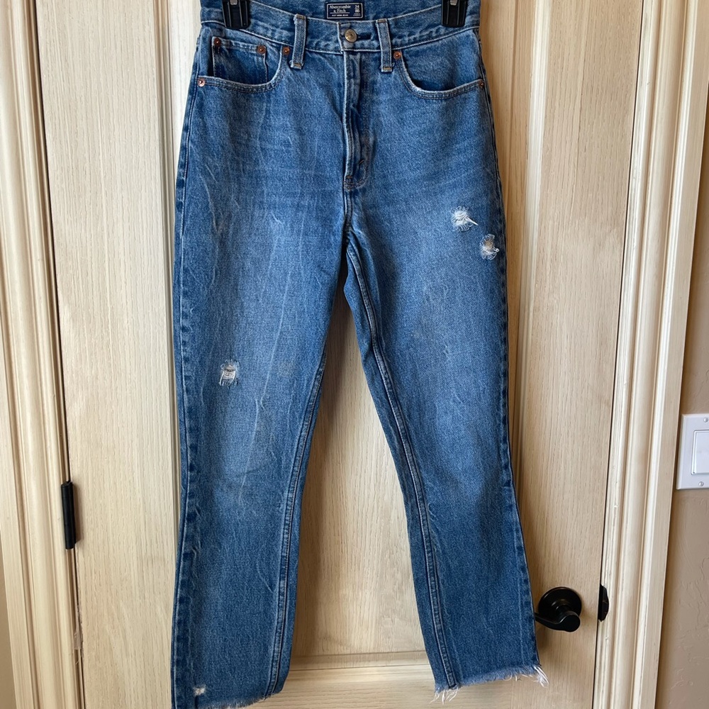 Abercrombie and Fitch Mom jeans